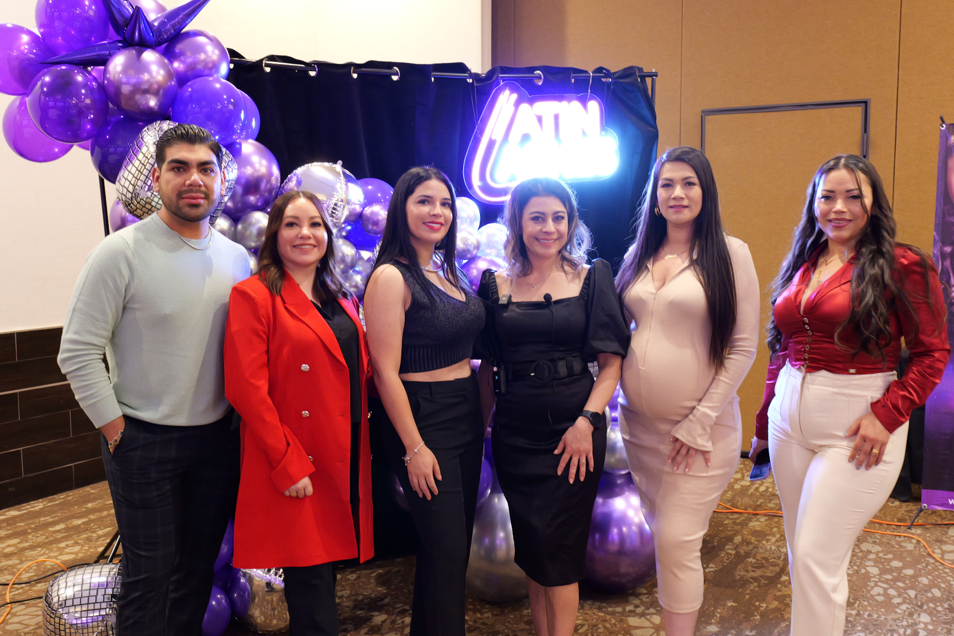Latin Lashes Community